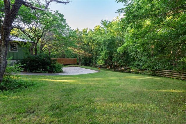 33200 E hammond Road, Lone Jack, MO 64070