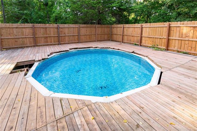 33200 E hammond Road, Lone Jack, MO 64070