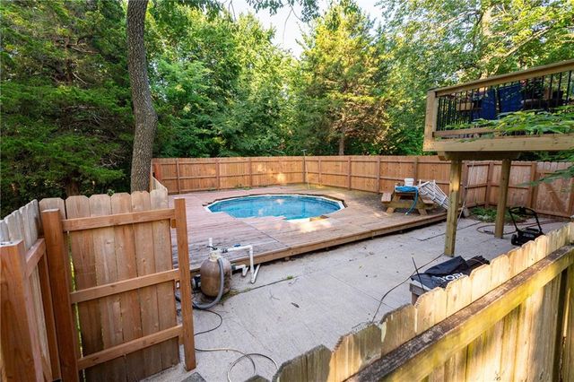 33200 E hammond Road, Lone Jack, MO 64070