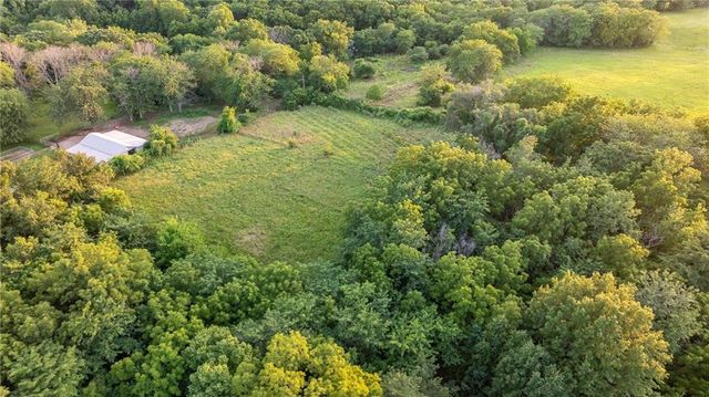 33200 E hammond Road, Lone Jack, MO 64070