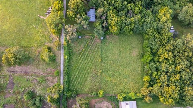 33200 E hammond Road, Lone Jack, MO 64070