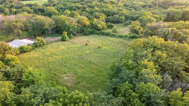 33200 E hammond Road, Lone Jack, MO 64070