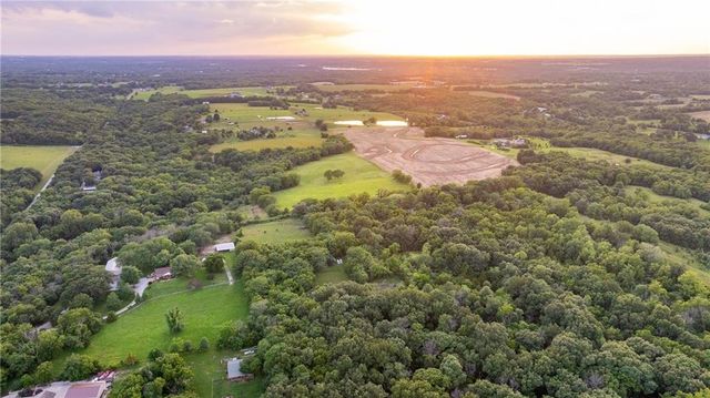 33200 E hammond Road, Lone Jack, MO 64070