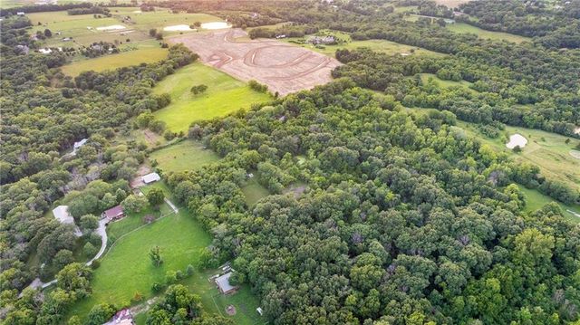 33200 E hammond Road, Lone Jack, MO 64070