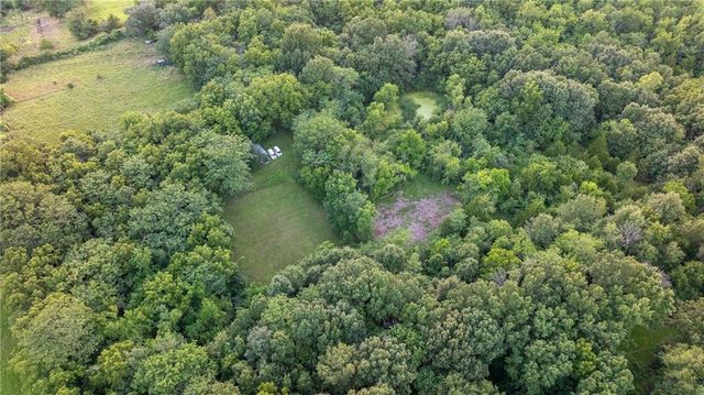 33200 E hammond Road, Lone Jack, MO 64070