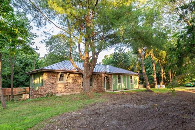 33200 E hammond Road, Lone Jack, MO 64070