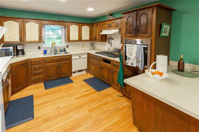 33200 E hammond Road, Lone Jack, MO 64070