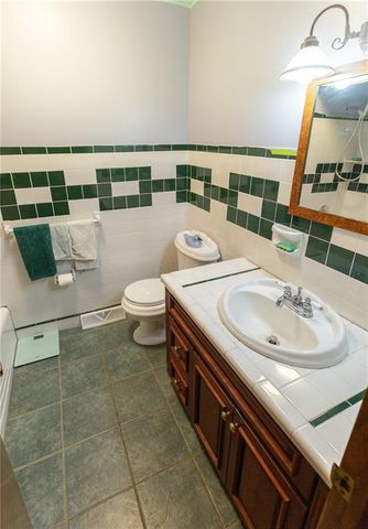 33200 E hammond Road, Lone Jack, MO 64070