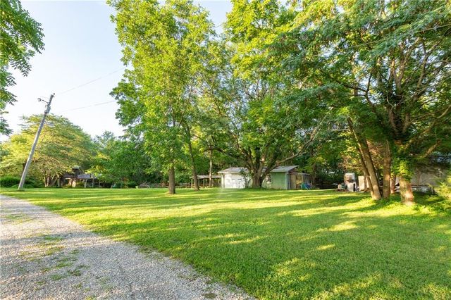 33200 E hammond Road, Lone Jack, MO 64070