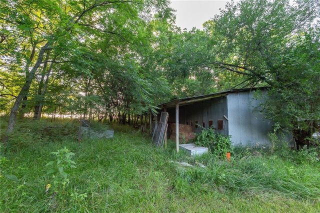 33200 E hammond Road, Lone Jack, MO 64070