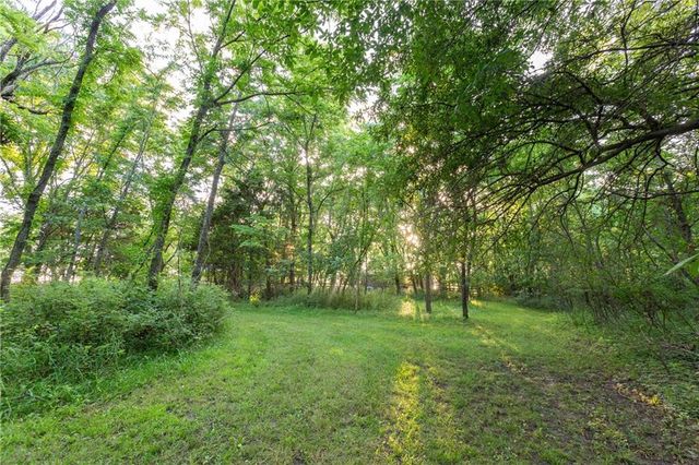 33200 E hammond Road, Lone Jack, MO 64070