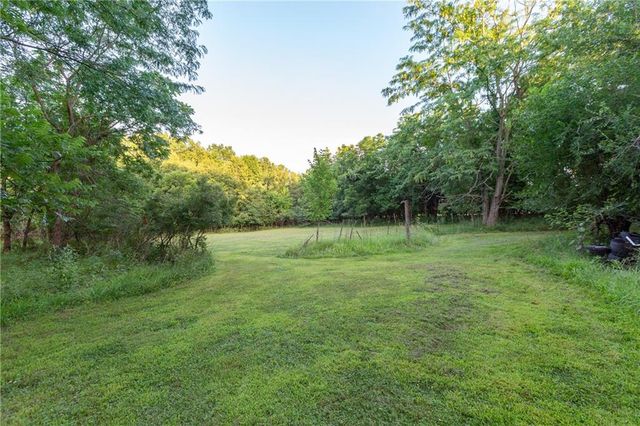 33200 E hammond Road, Lone Jack, MO 64070