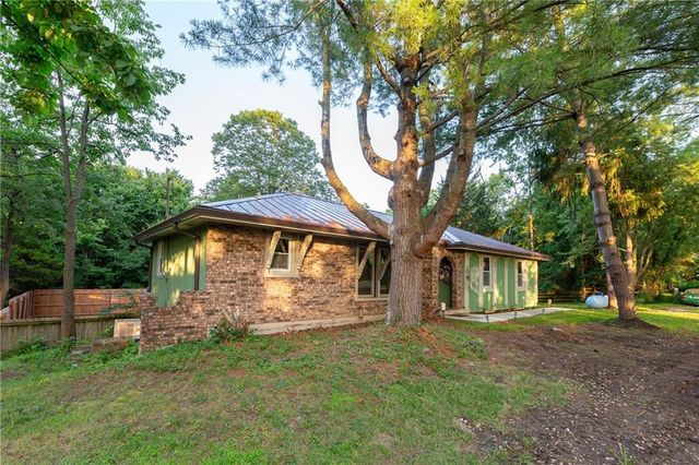 33200 E hammond Road, Lone Jack, MO 64070