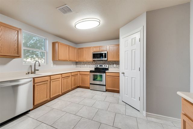 1448 Lauren Drive, Burleson, TX 76028