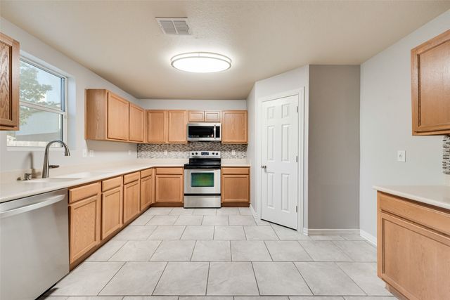 1448 Lauren Drive, Burleson, TX 76028