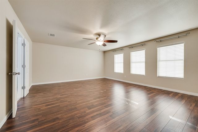 1448 Lauren Drive, Burleson, TX 76028
