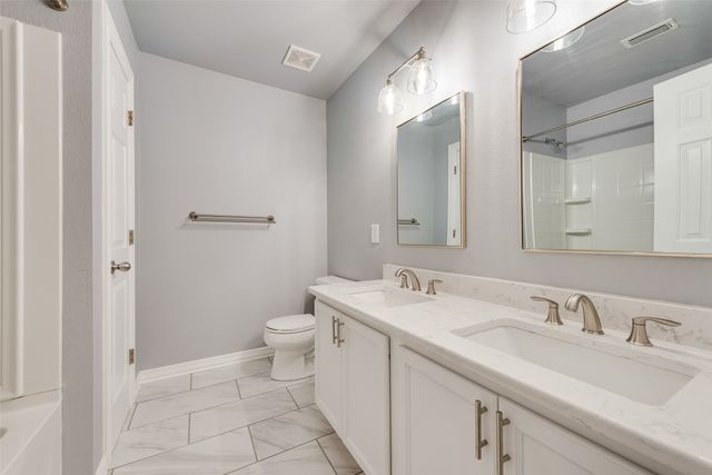 1448 Lauren Drive, Burleson, TX 76028