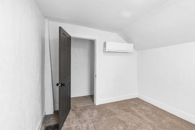 42 Washington St, Monson, MA 01057