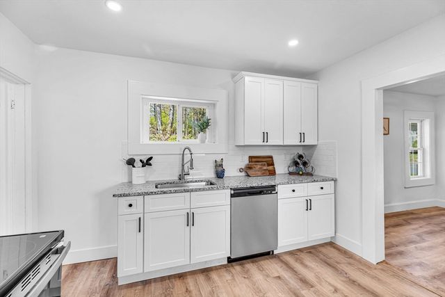 42 Washington St, Monson, MA 01057