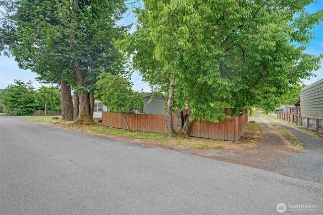 705 SW 1st, Castle Rock, WA 98611