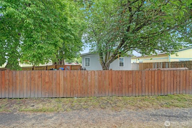 705 SW 1st, Castle Rock, WA 98611