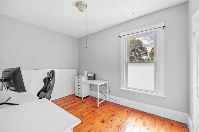 143 North St 2, Salem, MA 01970