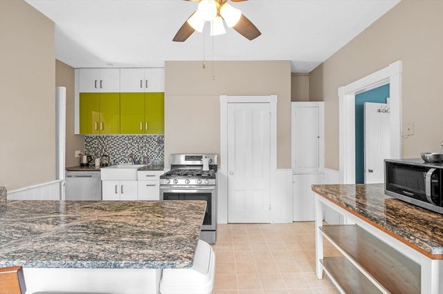 143 North St 2, Salem, MA 01970