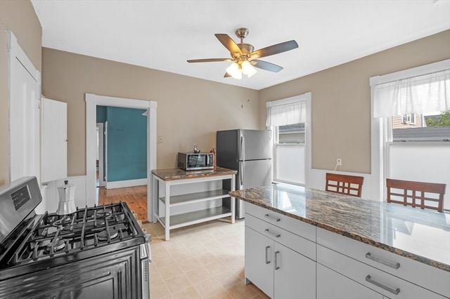 143 North St 2, Salem, MA 01970