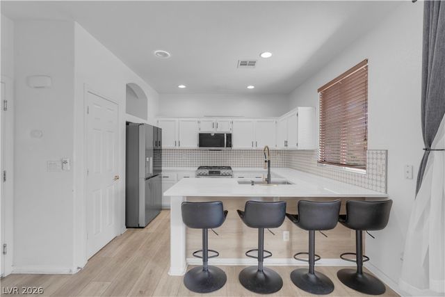 3194 Lapis Beach Drive, Las Vegas, NV 89117