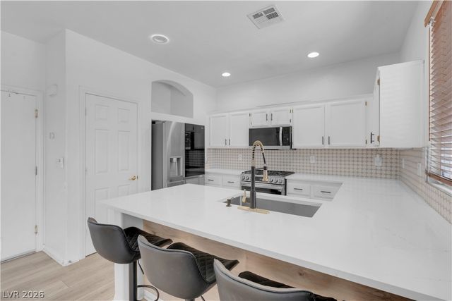 3194 Lapis Beach Drive, Las Vegas, NV 89117