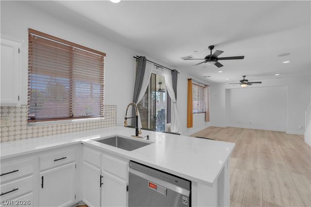 3194 Lapis Beach Drive, Las Vegas, NV 89117