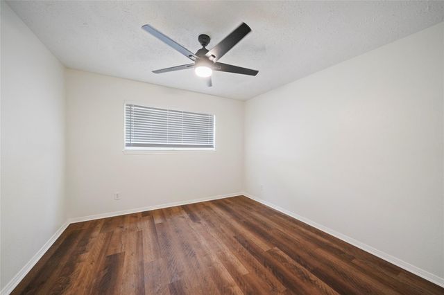 719 Thornwood Drive, Shenandoah, TX 77381