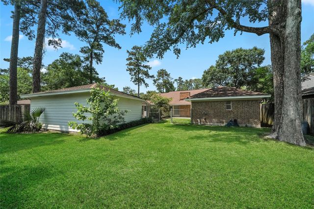 719 Thornwood Drive, Shenandoah, TX 77381