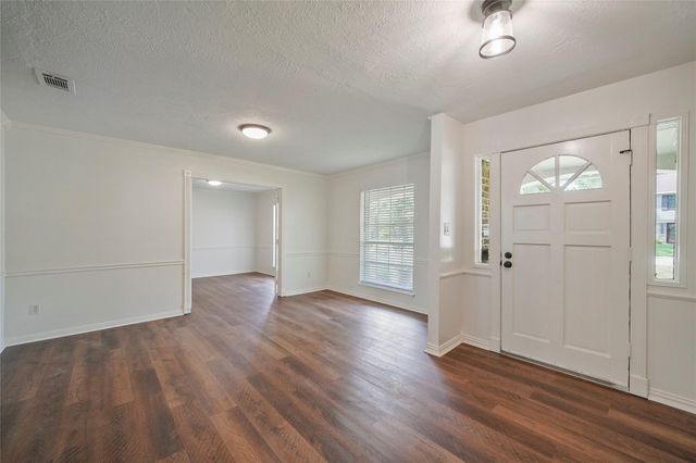 719 Thornwood Drive, Shenandoah, TX 77381