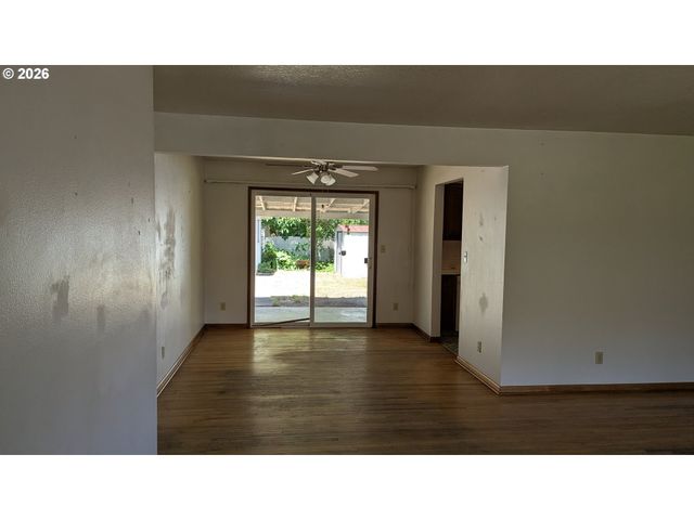 3203 17TH Ave, Forest Grove, OR 97116