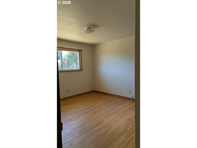 3203 17TH Ave, Forest Grove, OR 97116