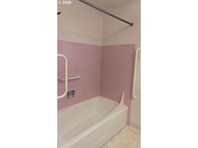 3203 17TH Ave, Forest Grove, OR 97116