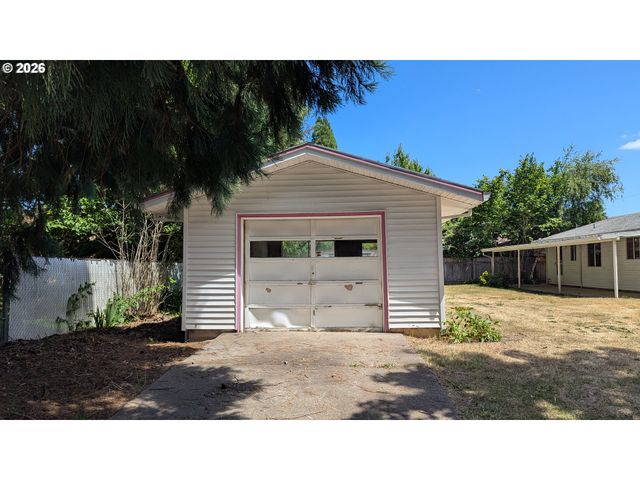 3203 17TH Ave, Forest Grove, OR 97116