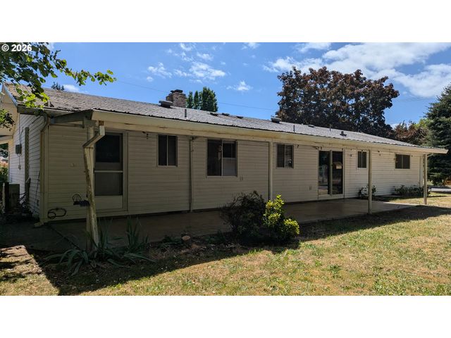 3203 17TH Ave, Forest Grove, OR 97116