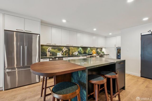 1624 Larkin Street 7, San Francisco, CA 94109
