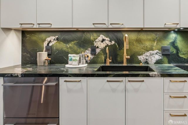 1624 Larkin Street 7, San Francisco, CA 94109