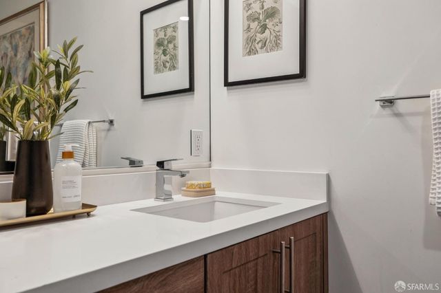1624 Larkin Street 7, San Francisco, CA 94109