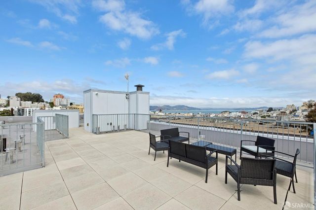 1624 Larkin Street 7, San Francisco, CA 94109