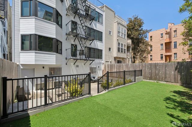 1624 Larkin Street 7, San Francisco, CA 94109