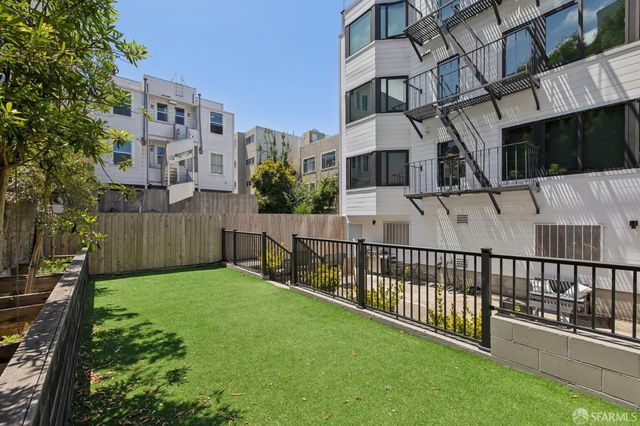 1624 Larkin Street 7, San Francisco, CA 94109