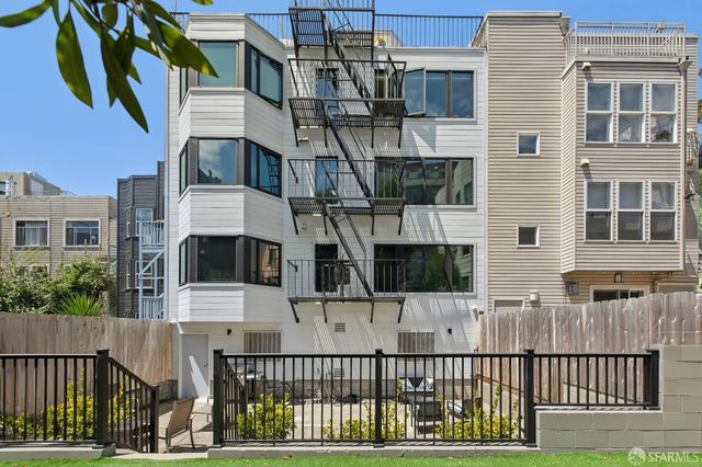 1624 Larkin Street 7, San Francisco, CA 94109