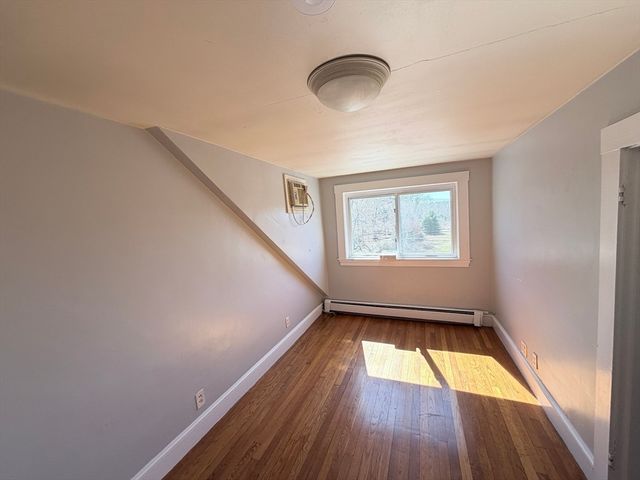 359 Village St 3, Millis, MA 02054