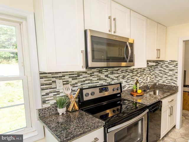 5014 N ENGLEWOOD DR, Capitol Heights, MD 20743