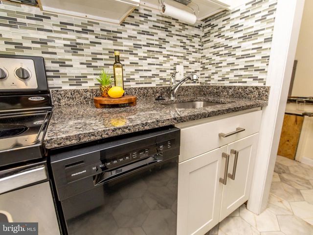 5014 N ENGLEWOOD DR, Capitol Heights, MD 20743