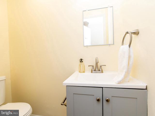 5014 N ENGLEWOOD DR, Capitol Heights, MD 20743